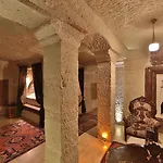 Hotel Cave 4*